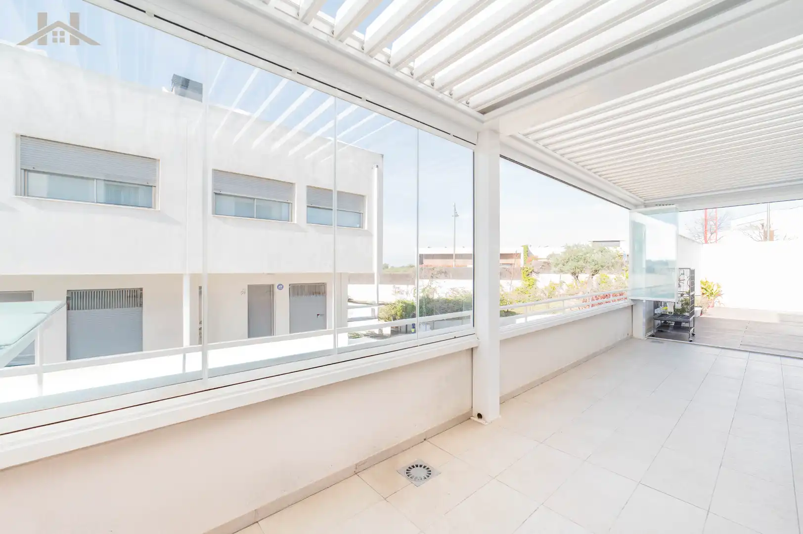 Terraza de Casa adosada en venta en Villaviciosa de Odón con Aire acondicionado, Calefacción y Jardín privado