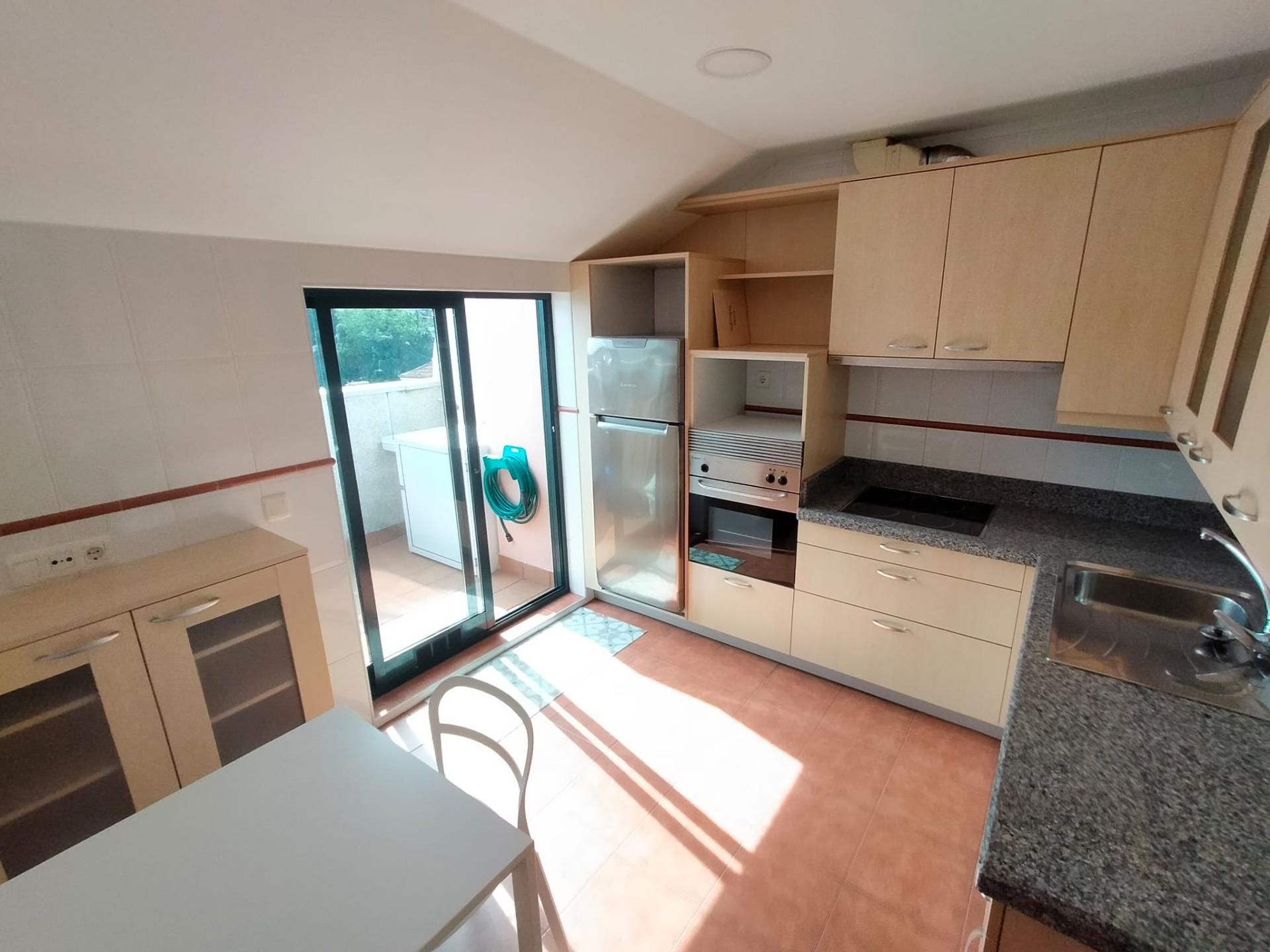Kitchen of Attic to rent in Vigo   with Heating, Parquet flooring and Terrace