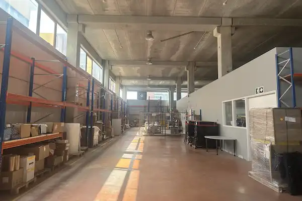 Nau industrial en venda en Badalona