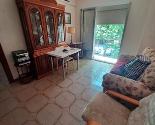 Living room of Flat to rent in  Sevilla Capital  with Air Conditioner, Furnished and Oven
