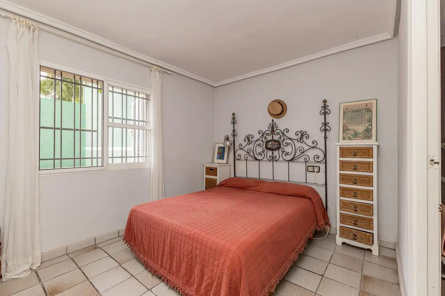 Dormitori de Casa o xalet en venda en Bétera amb Calefacció, Jardí privat i Piscina