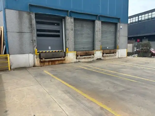 Aparcament de Nau industrial en venda en Montcada i Reixac