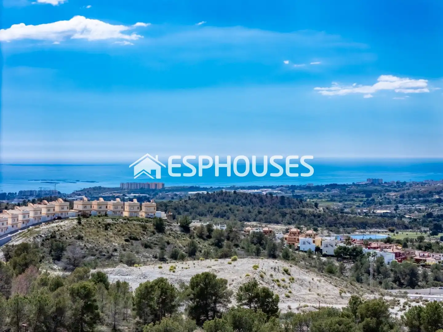 Villa avec terrasse à vendre à Golf Bahía