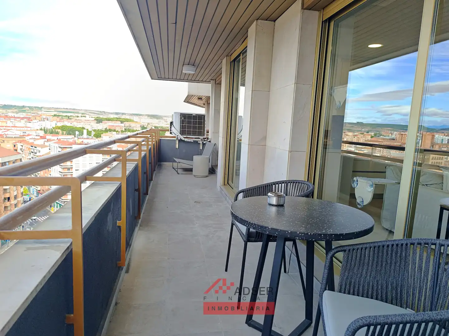 Terrassa de Pis en venda en  Logroño amb Aire condicionat, Calefacció i Terrassa