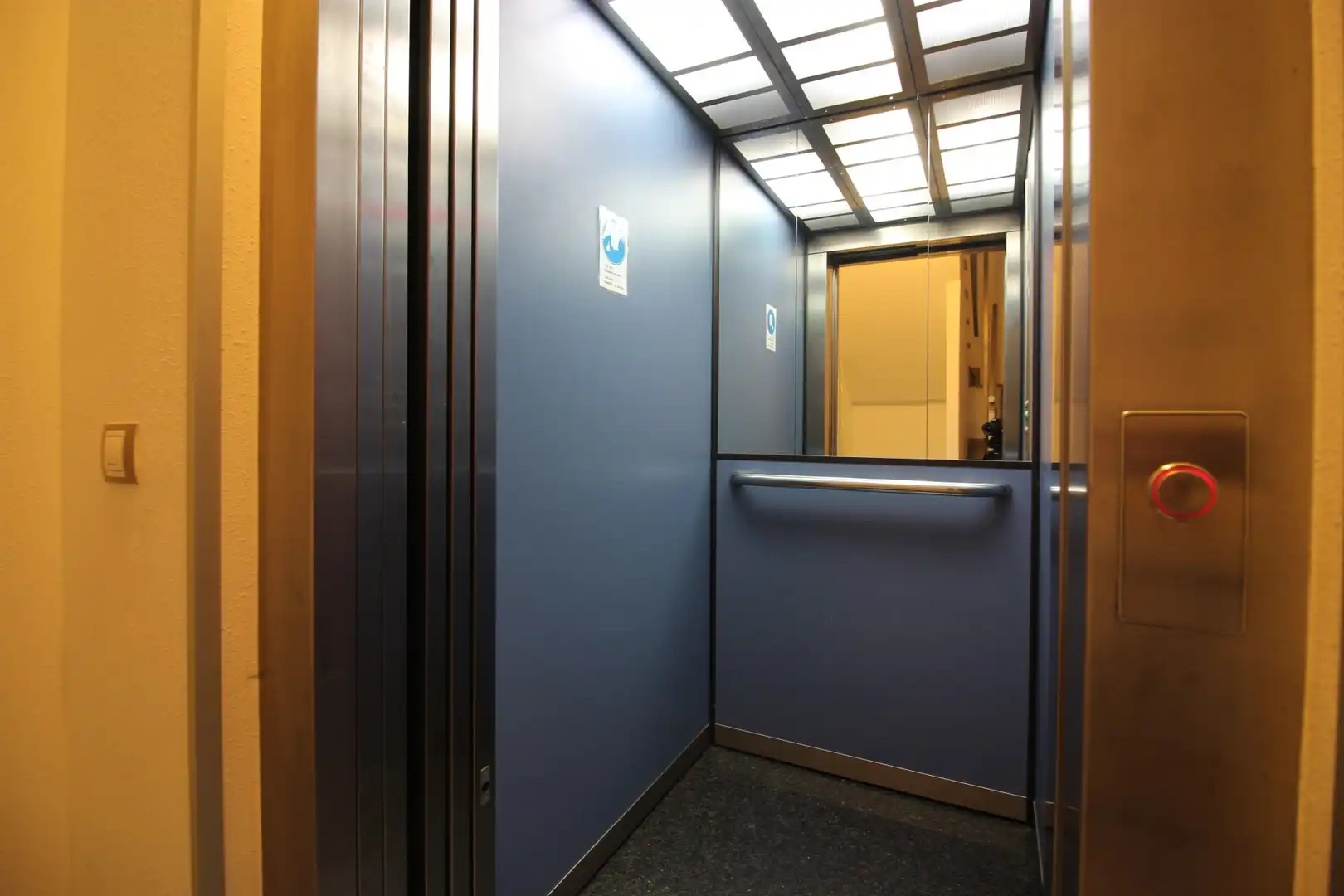 Flat for sale in Roses  with Heating and Furnished