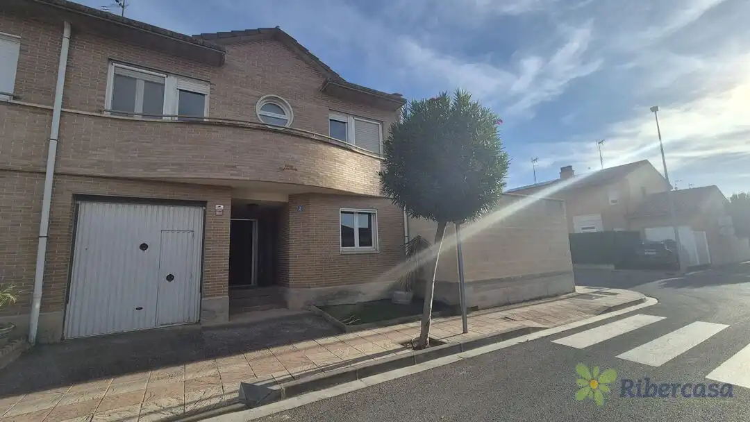 Reihenhaus mit Terrasse zum Verkauf in Calle Donantes de Sangre 2, imagen 35