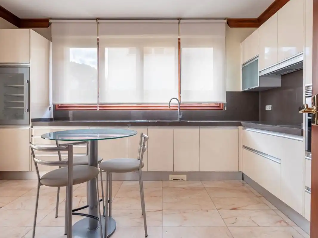 Casa a schiera con terrazza in affitto a Av. de Fuentelarreina, imagen 19