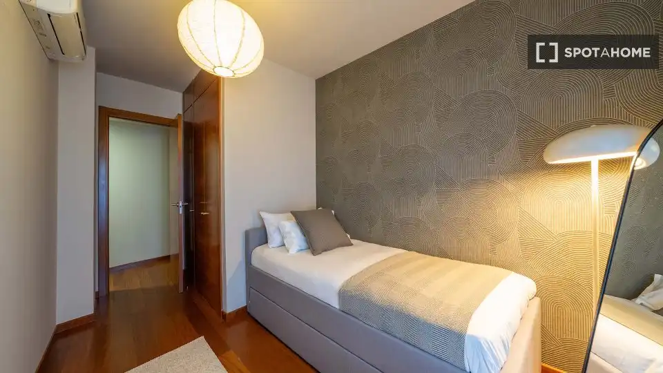 Habitación de Piso de alquiler en Madrid con Aire acondicionado, Calefacción y Amueblado