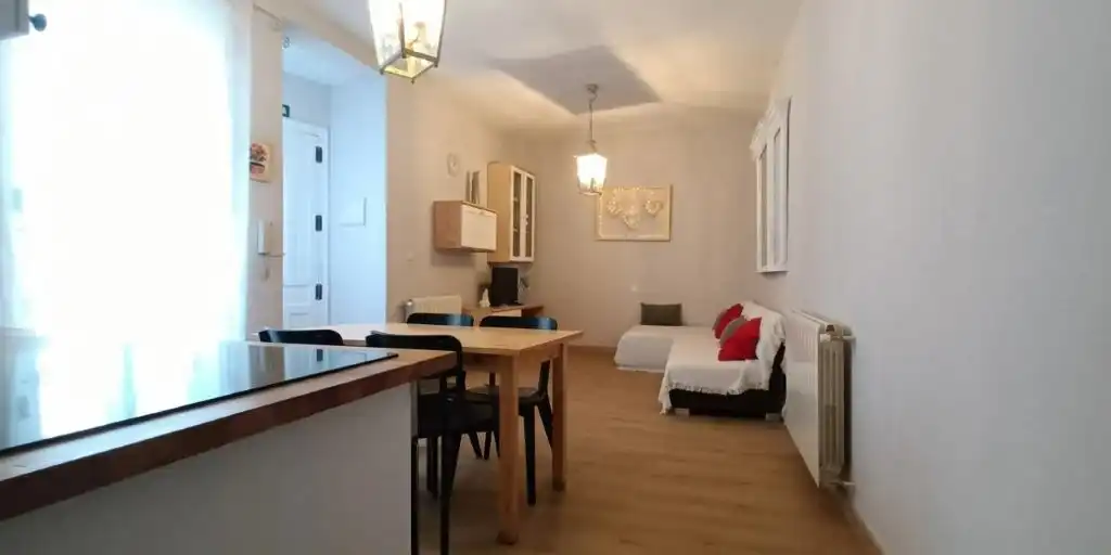 Vista exterior de Piso en venta en Madrid con Calefacción, Amueblado y Horno