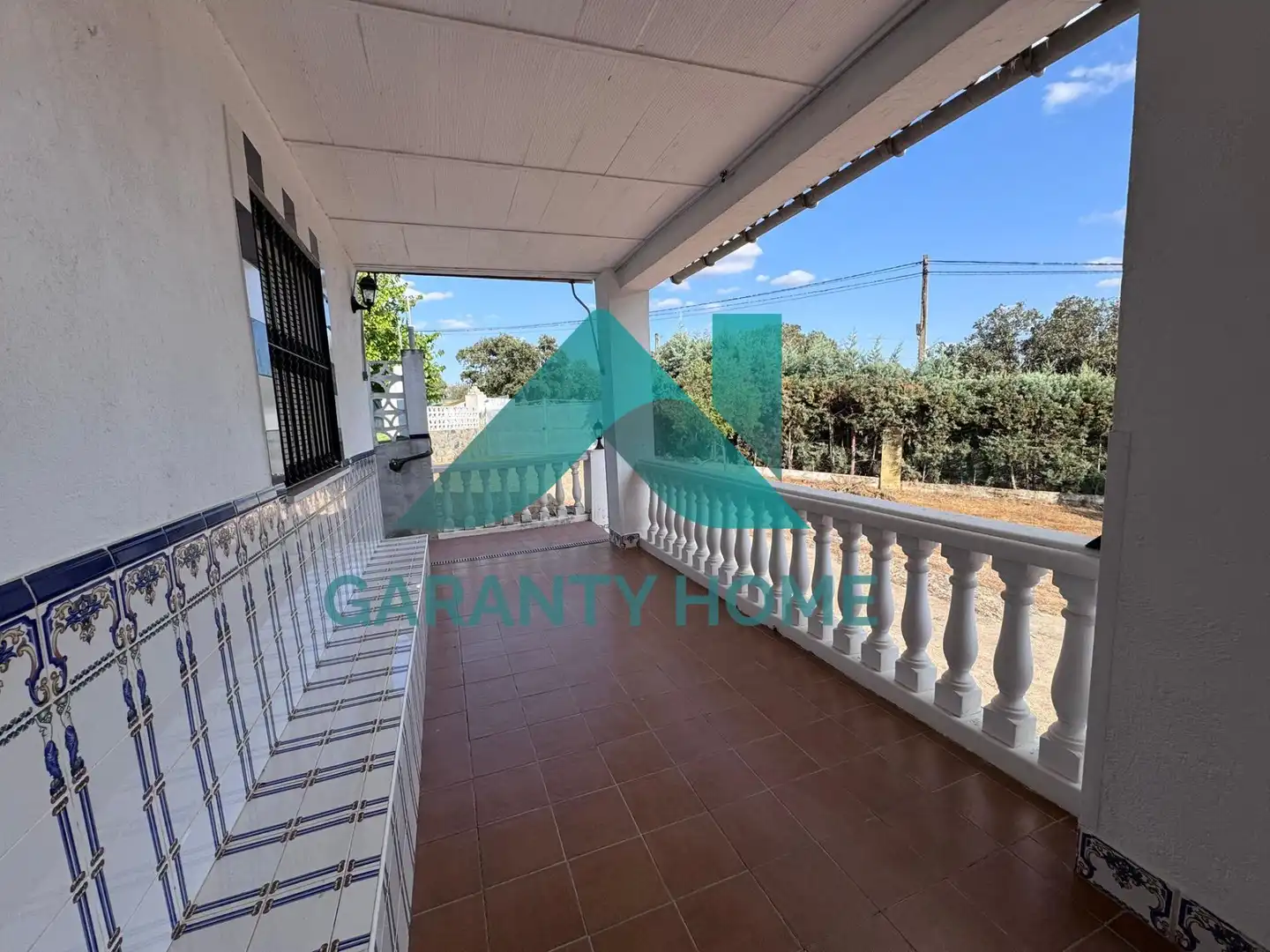 Vista exterior de Casa o xalet en venda en Torreorgaz amb Aire condicionat, Jardí privat i Terrassa