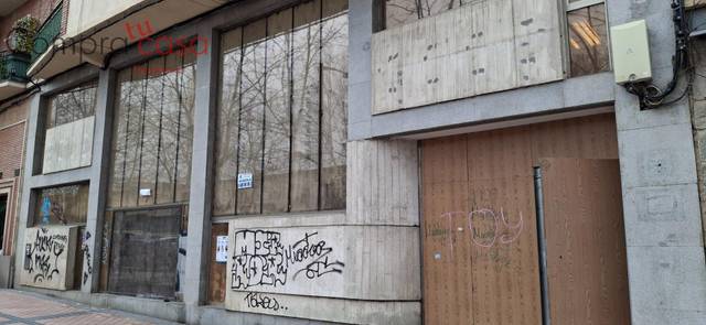 Local comercial en Alquiler en El Cerro - Carretera de San Rafael