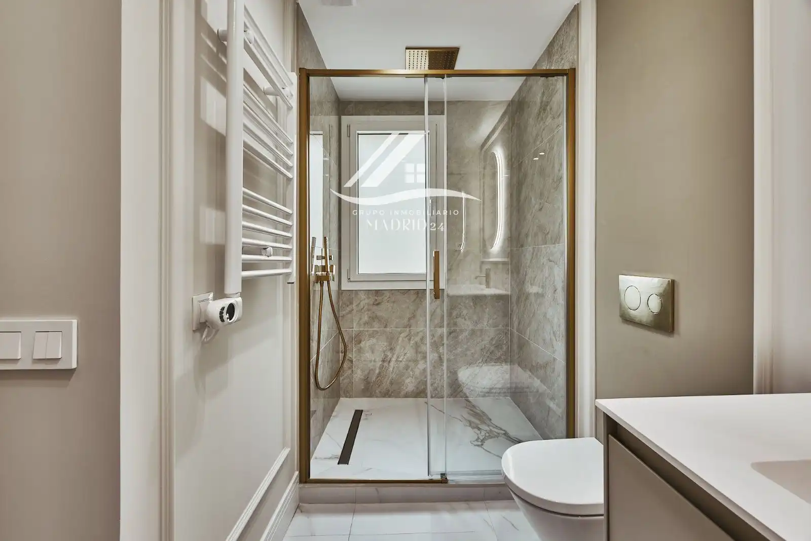 Piso con ascensor en venta en Calle de Piamonte, imagen 12
