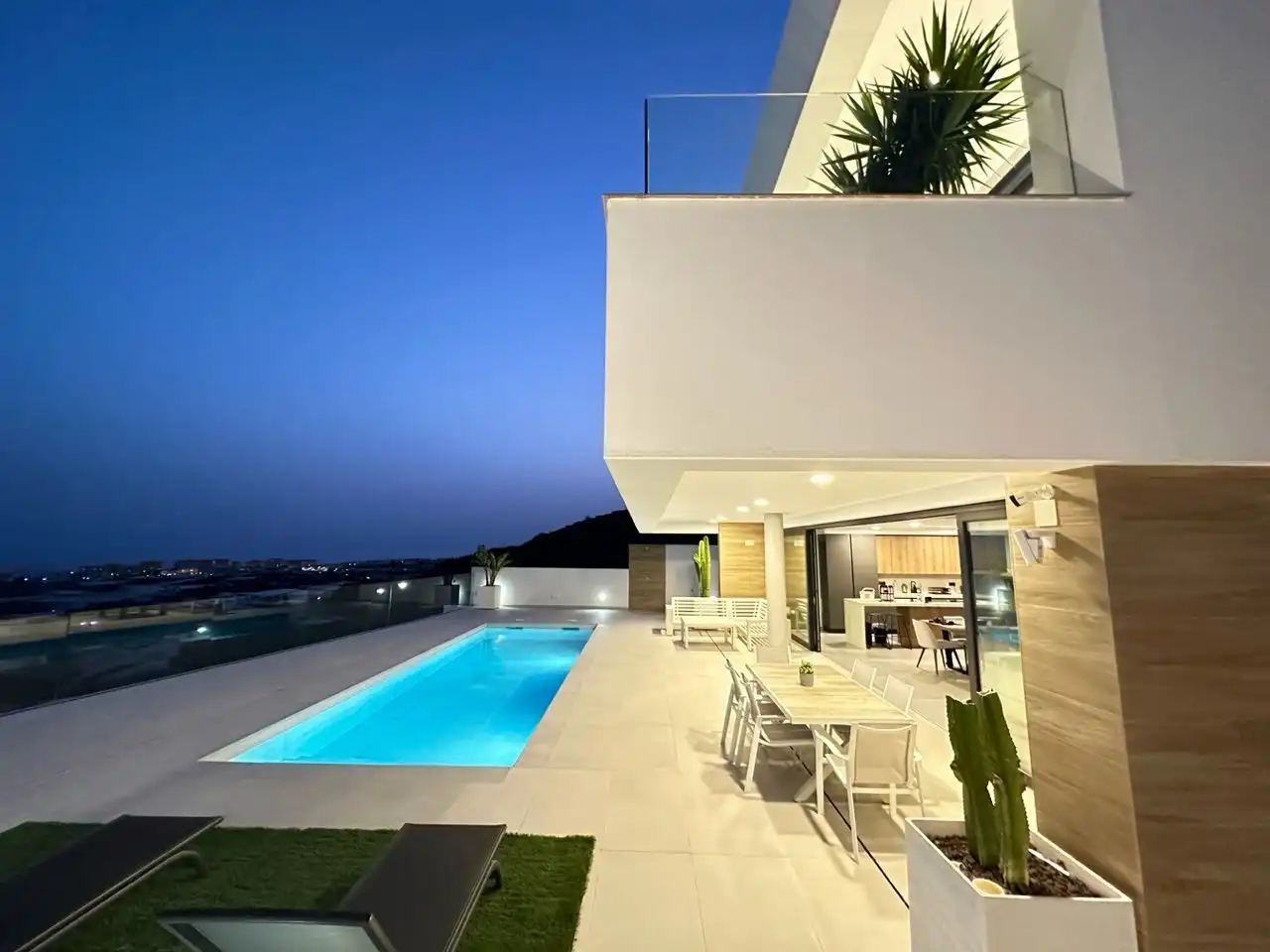 Terrassa de Casa o xalet en venda en Torrox amb Aire condicionat, Calefacció i Jardí privat