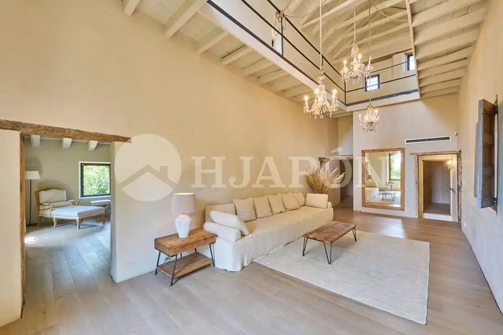 Wohnzimmer von Haus oder Chalet zum Verkauf in Alella mit Klimaanlage, Heizung und Privatgarten