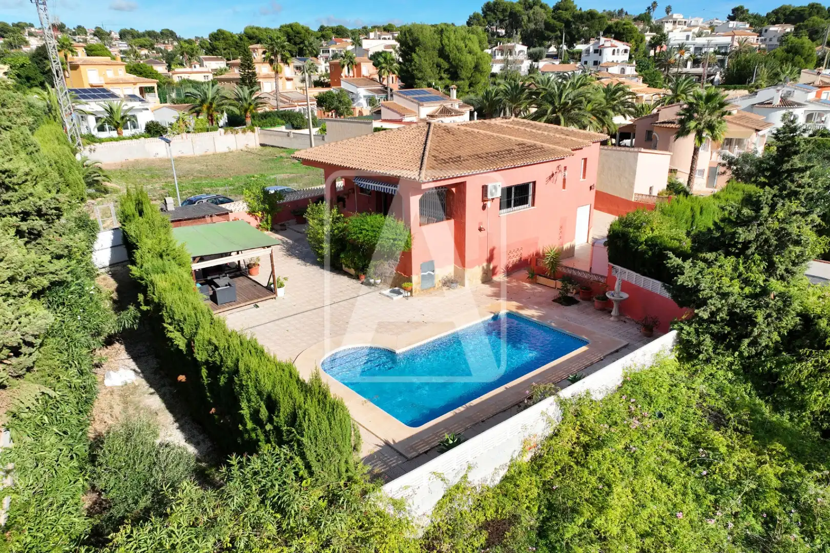 Villa mit Pool zum Verkauf in Carrió - La Merced - Los Pinos