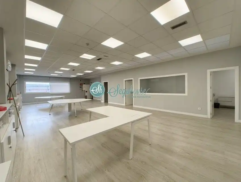 Office for rent in Segovia  with Heating