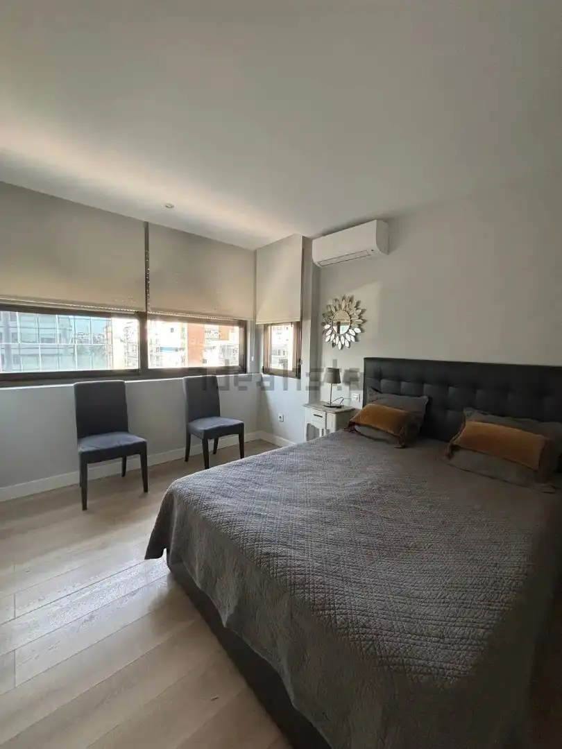 Bedroom of Flat for rent in Madrid  with Air Conditioner, Heating and Storage room