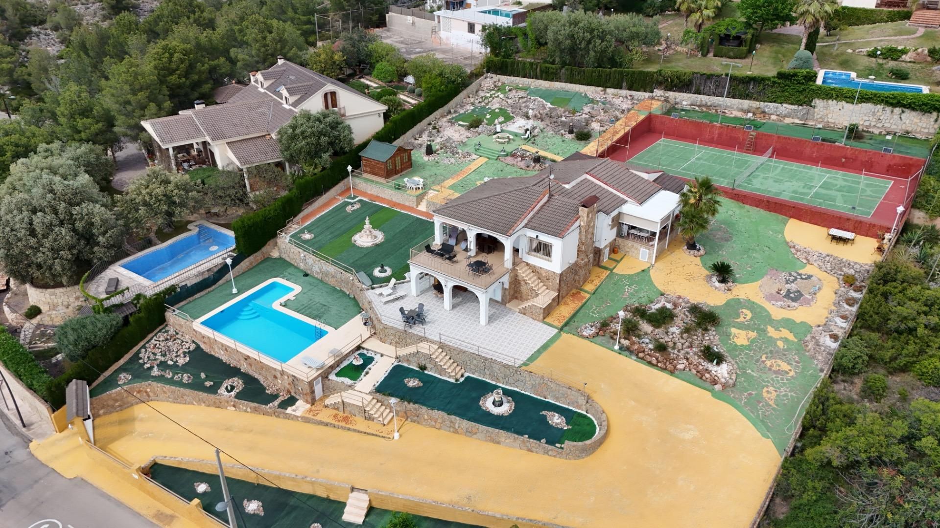 Vista exterior de Casa o xalet en venda en Olocau amb Aire condicionat, Calefacció i Jardí privat