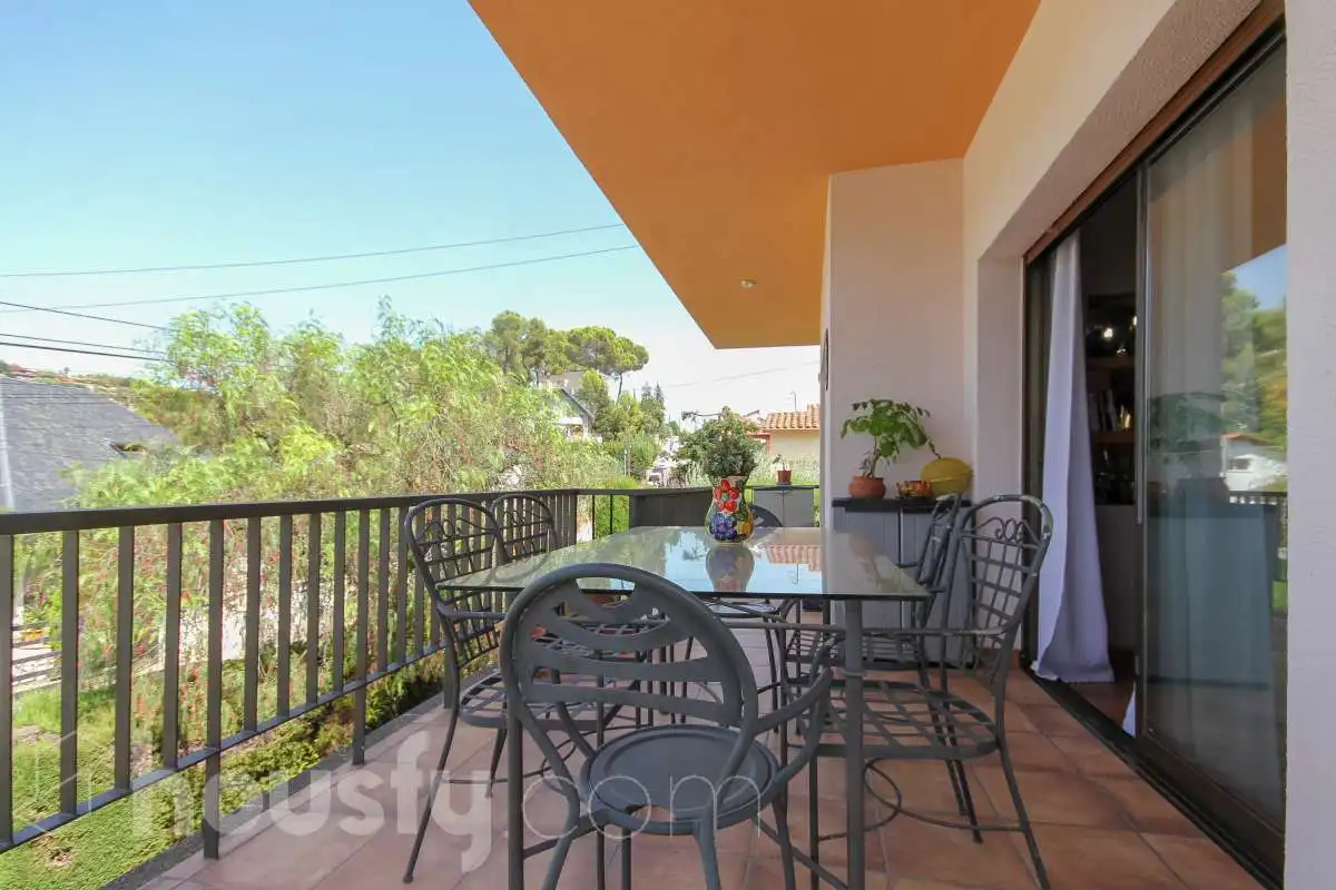 Casa con piscina en venta en Avinguda de Corbera ., imagen 7