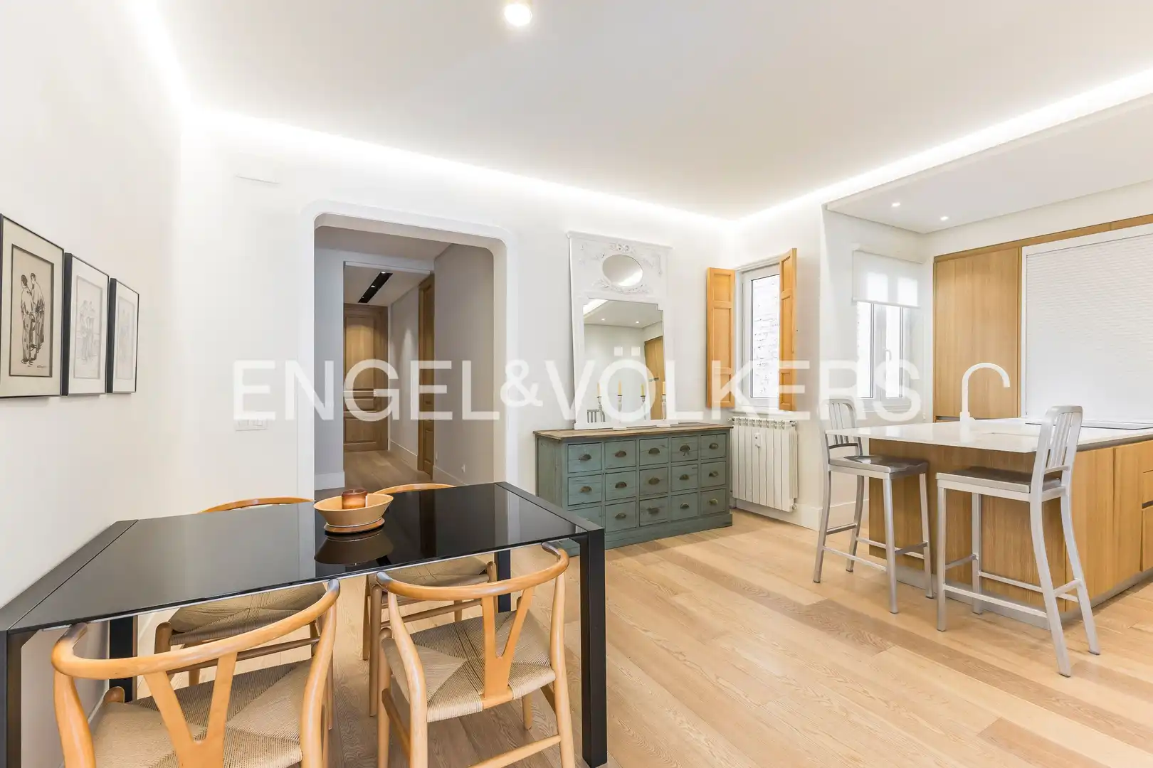Comedor de Piso de alquiler en Madrid con Aire acondicionado, Calefacción y Amueblado