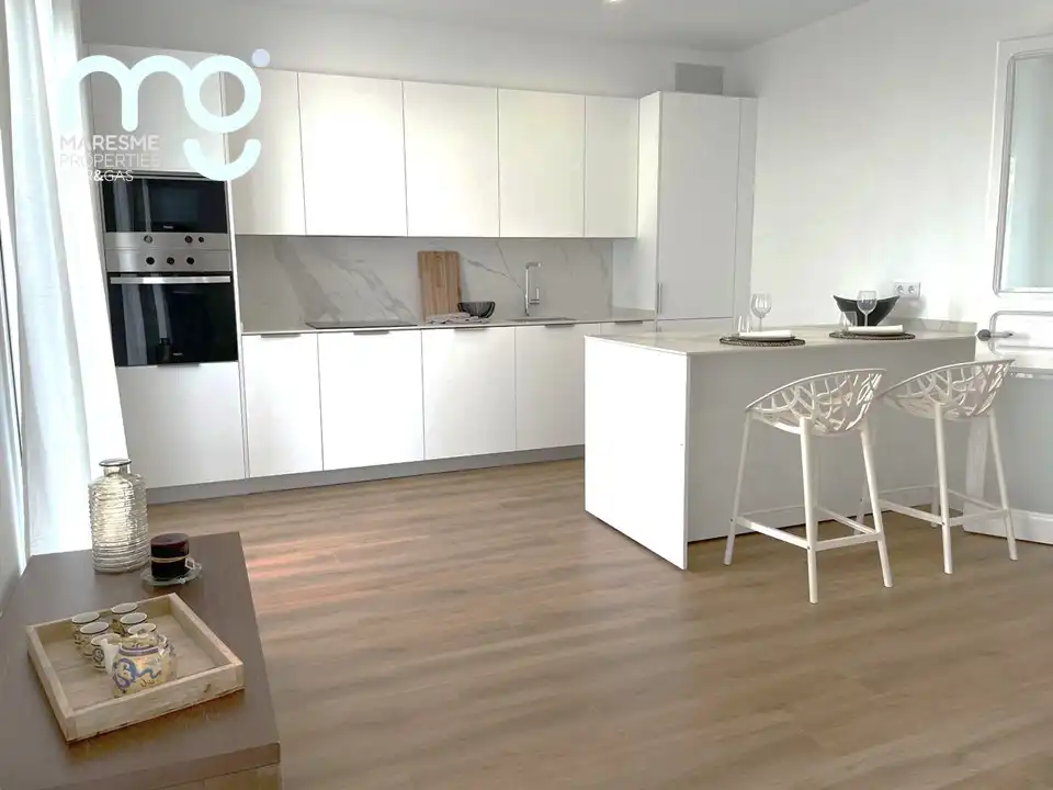 Kitchen of Flat for rent in El Masnou  with Air Conditioner, Heating and Parquet flooring