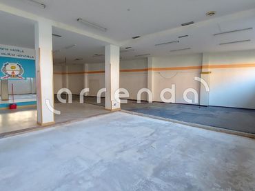 Local comercial en alquiler en De Cantabria