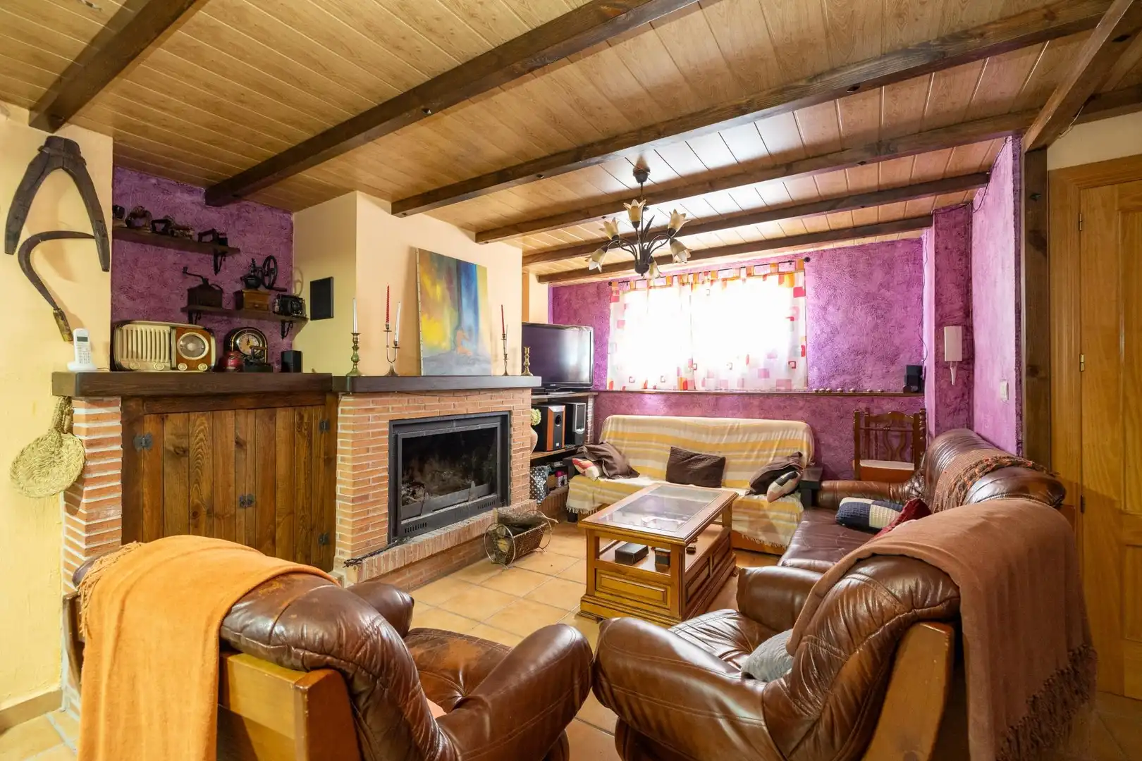 Sala de estar de Casa o chalet en venta en Cúllar Vega con Aire acondicionado, Calefacción y Jardín privado