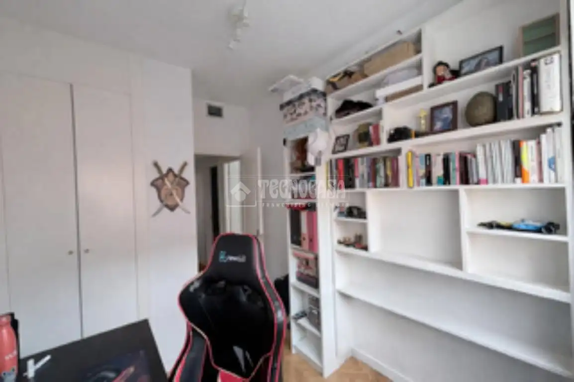 Habitación de Piso en venta en Madrid con Calefacción, Parquet y Piscina comunitaria