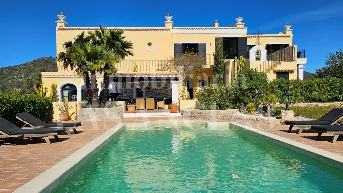 Casa rústica con piscina en venta en Sant Josep, imagen 2