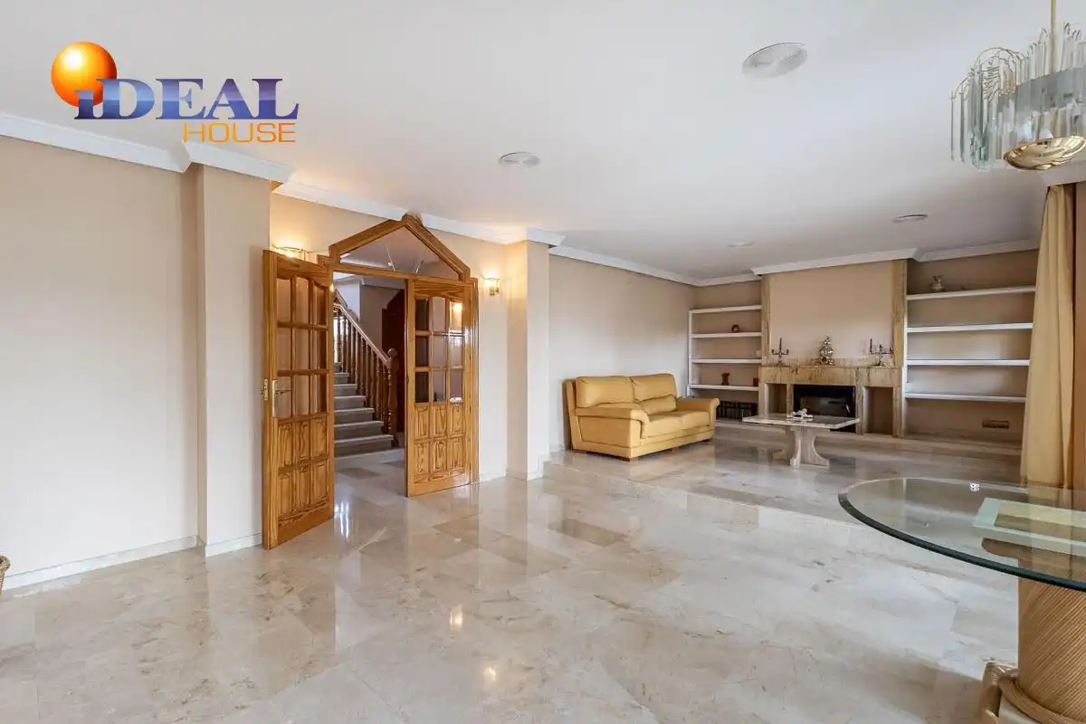 Casa con terrazza in vendita a Calle ARCES UR.MONTELUZ, imagen 10