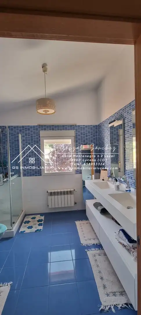 Badezimmer von Country house zur Miete in Lucena mit Klimaanlage, Schwimmbad und Möbliert