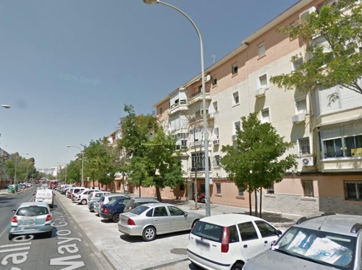Exterior view of Flat for sale in  Sevilla Capital  with Air Conditioner and Balcony