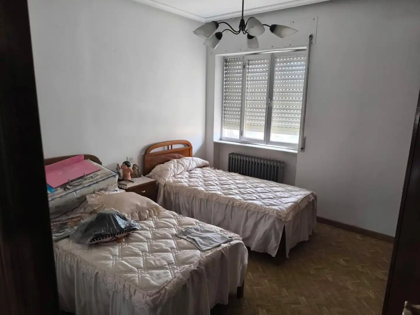 Dormitori de Casa adosada en venda en Santa María del Páramo amb Calefacció i Terrassa