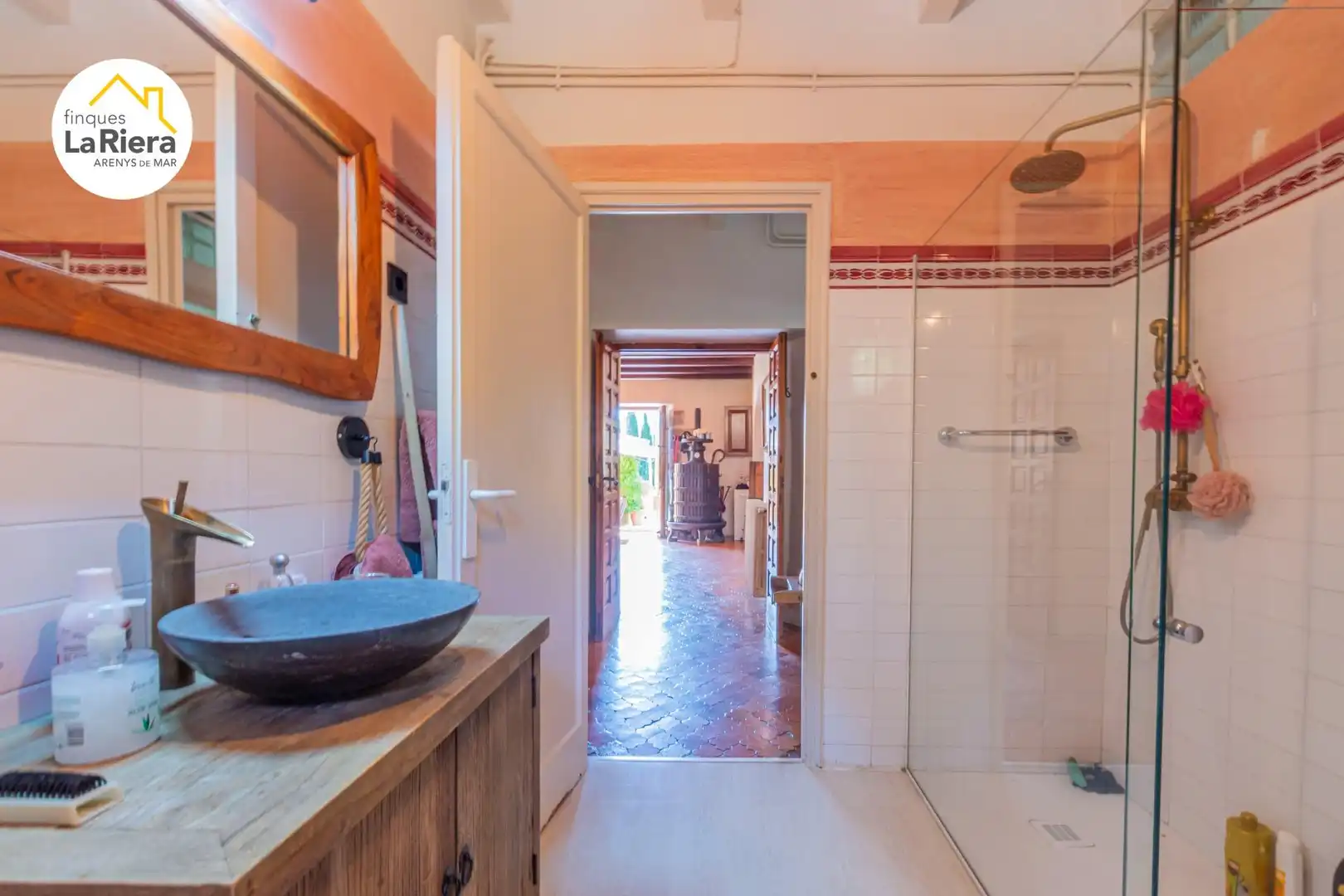 Bathroom of Houses for sale in Arenys de Munt  with Air Conditioner, Heating and Private garden