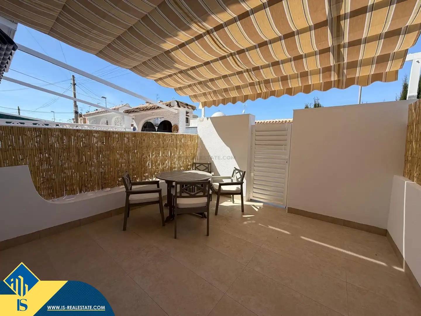 Terrasse von Maisonette zum Verkauf in Torrevieja mit Terrasse, Möbliert und Gemeinschaftspool