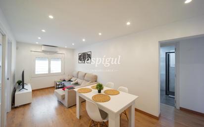 Sala d'estar de Pis en venda en Castell-Platja d'Aro amb Aire condicionat, Calefacció i Parquet