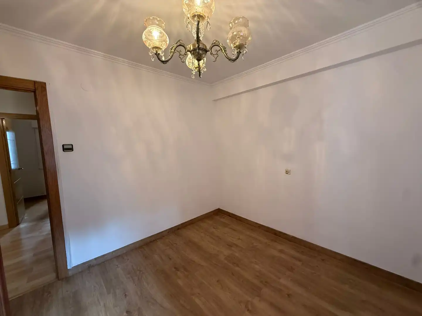 Habitación de Piso en venta en Oviedo  con Calefacción
