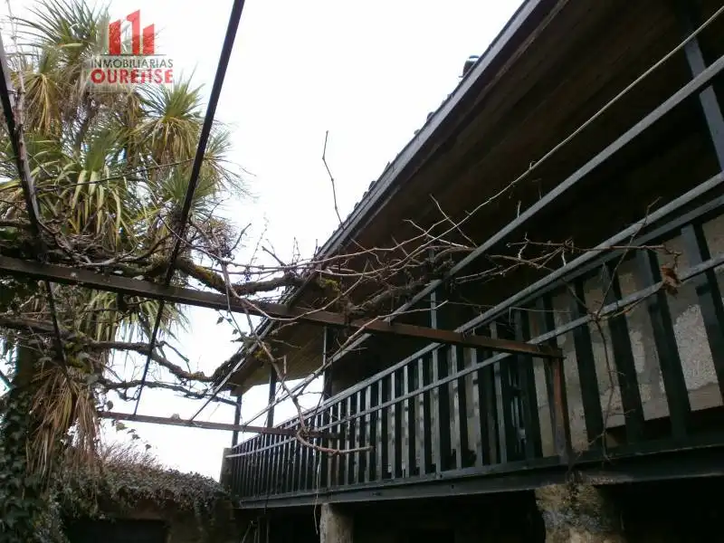 Vista exterior de Casa o chalet en venta en Amoeiro con Trastero y Balcón