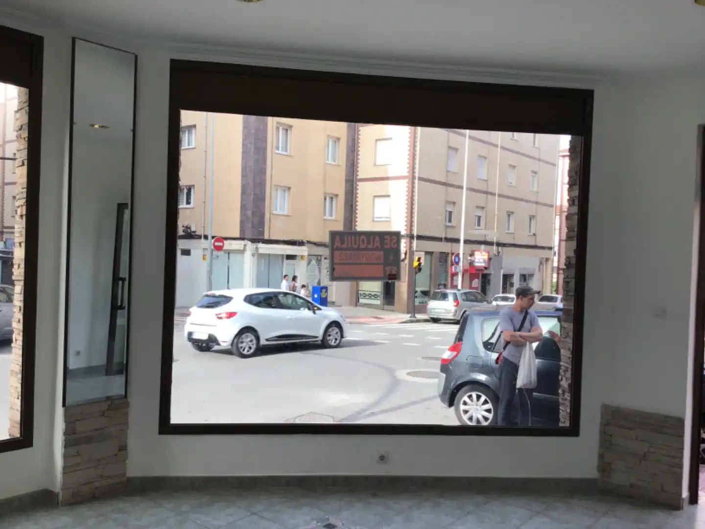 Vista exterior de Local de alquiler en Gijón 