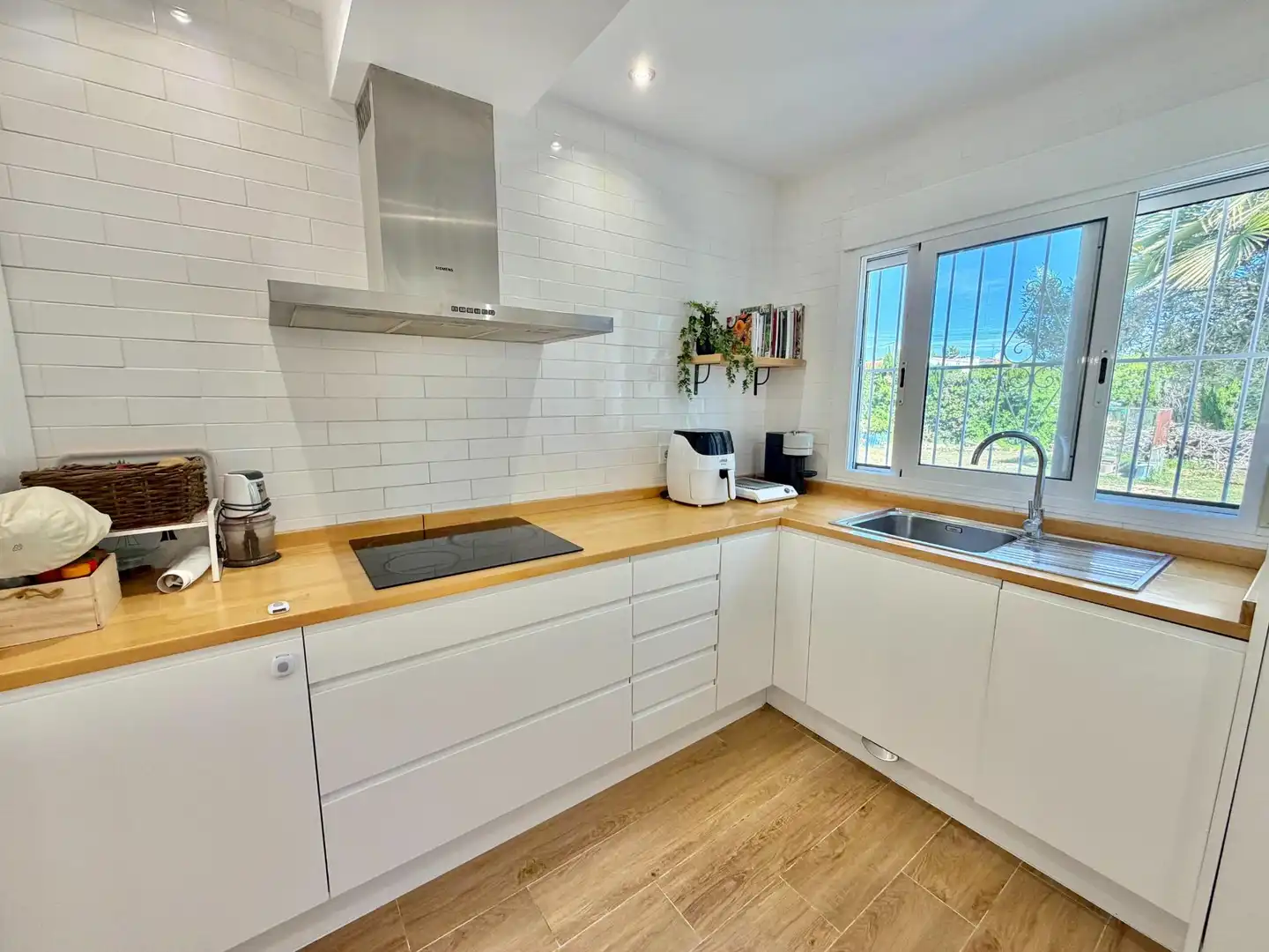 Cocina de Casa o chalet en venta en Elche / Elx con Aire acondicionado, Jardín privado y Terraza