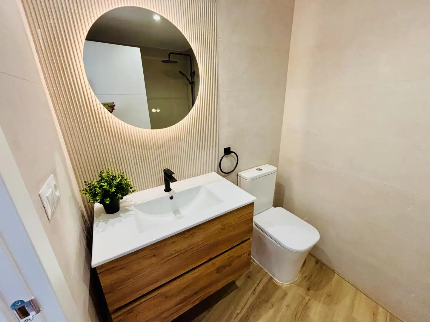 Bany de Apartament en venda en Fuengirola amb Aire condicionat, Calefacció i Terrassa