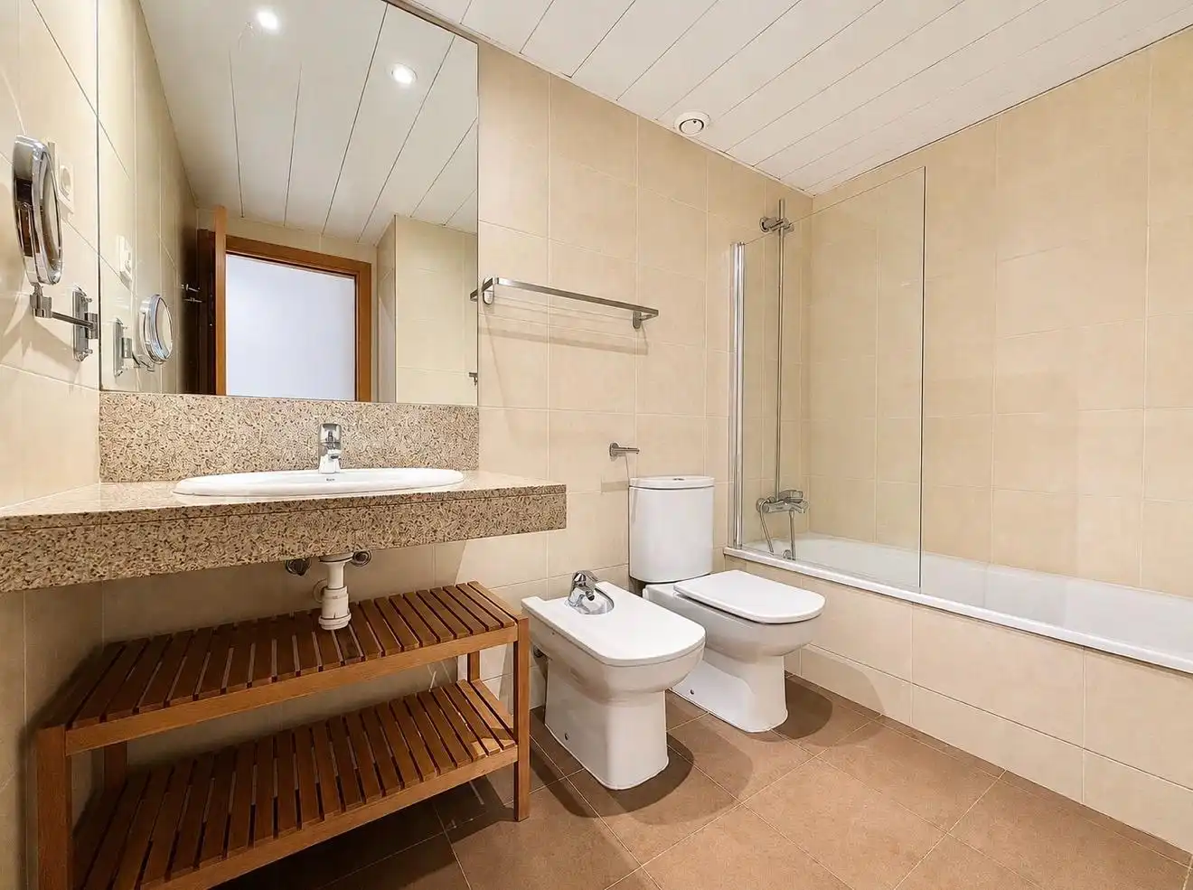 Badezimmer von Wohnung zur Miete in Terrassa