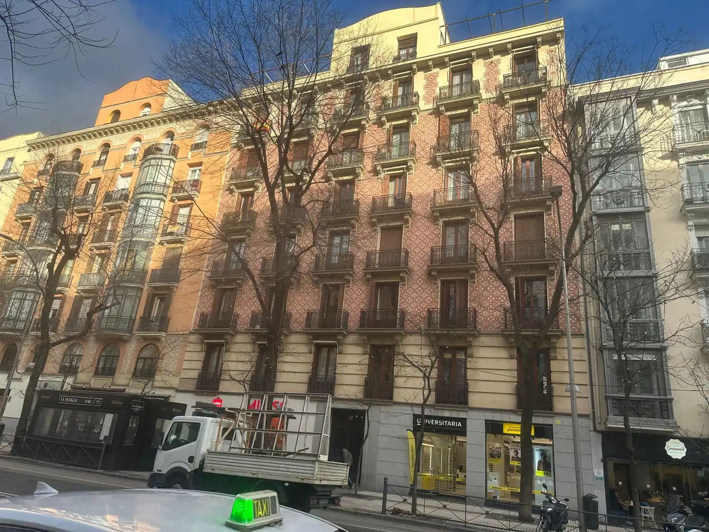 Vista exterior de Piso en venta en Madrid con Aire acondicionado, Calefacción y Parquet