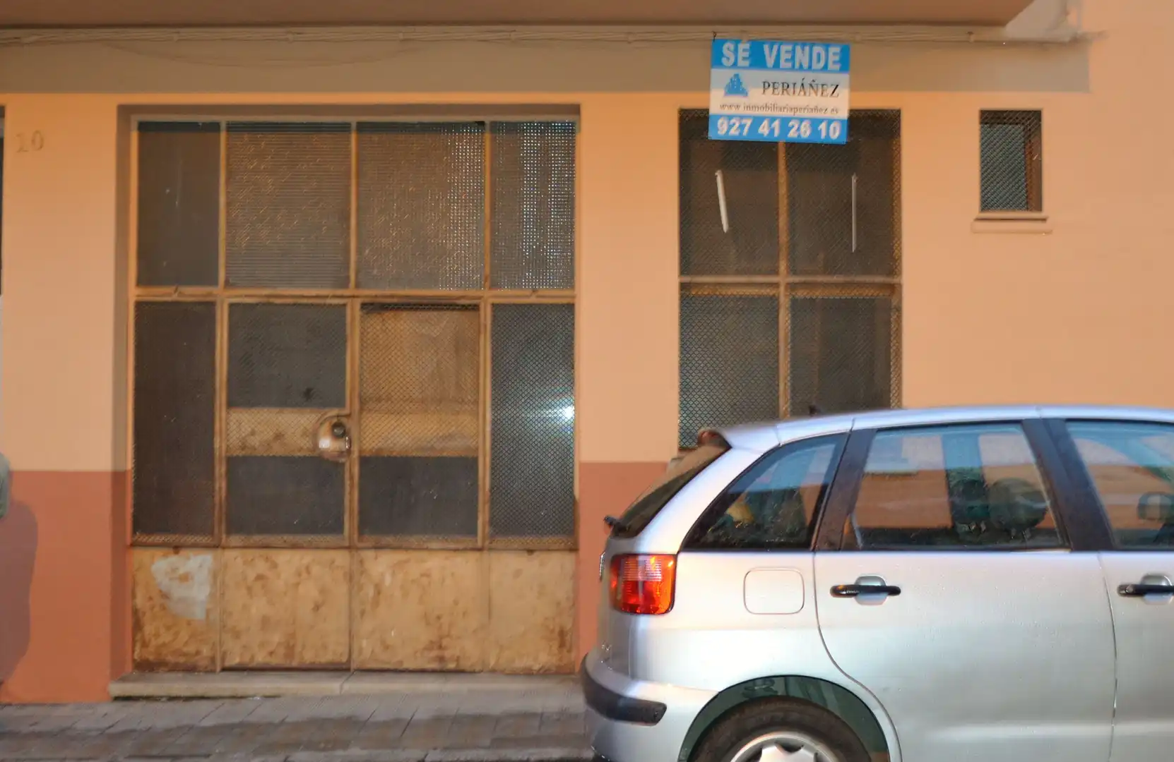 Local comercial en venda a Miralvalle - Av. Virgen del Puerto - La Data