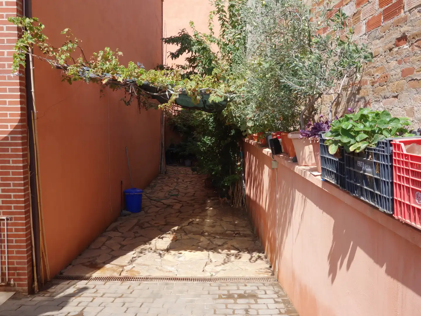 Jardí de Casa adosada en venda en Almazora / Almassora amb Aire condicionat, Calefacció i Jardí privat