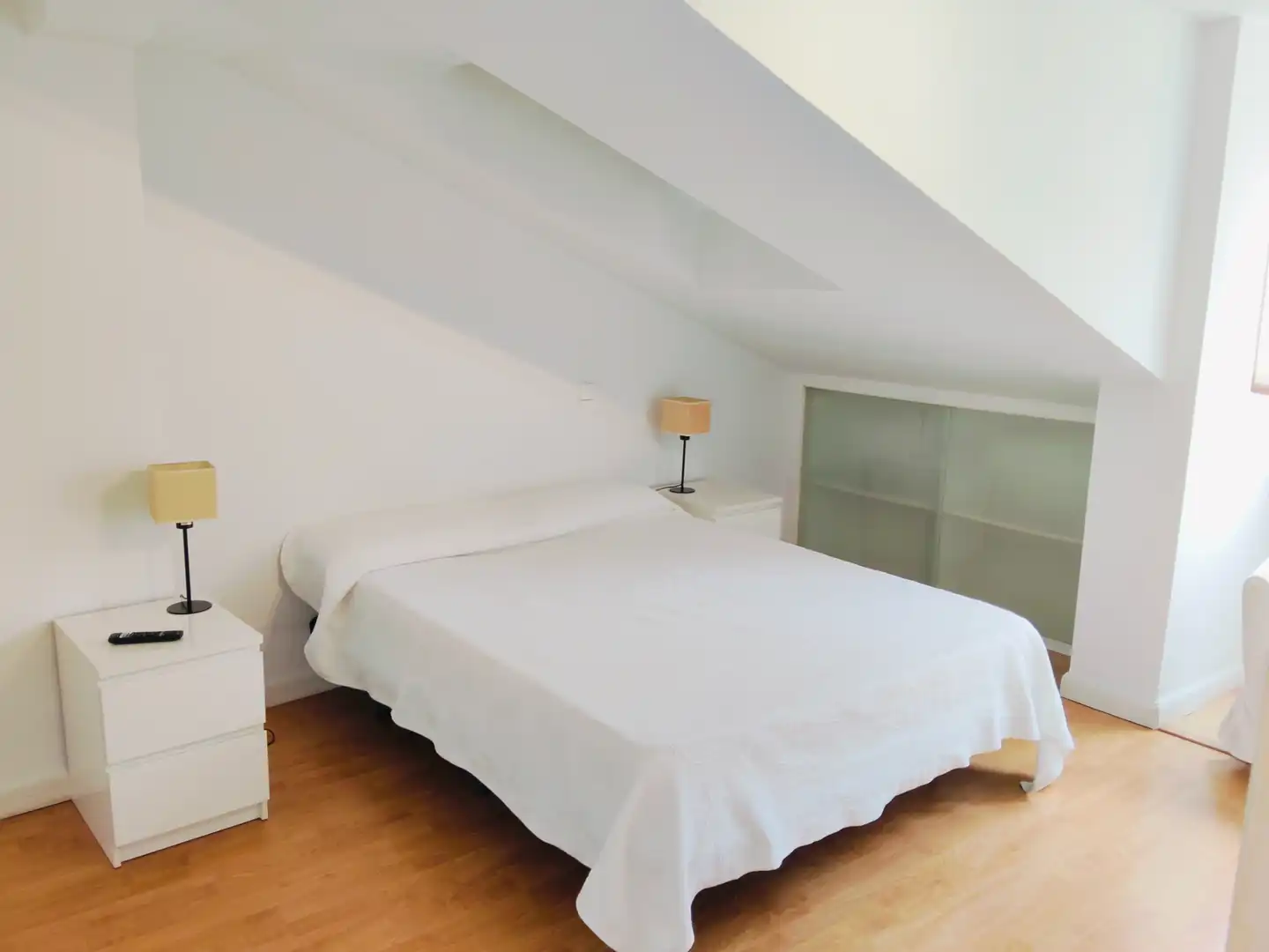 Habitación de Dúplex en venta en Santander con Calefacción, Parquet y Amueblado