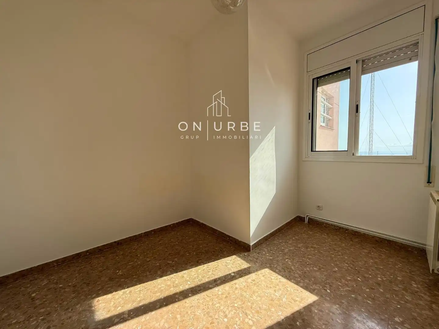 Schlafzimmer von Maisonette zum Verkauf in Badalona mit Klimaanlage, Heizung und Terrasse