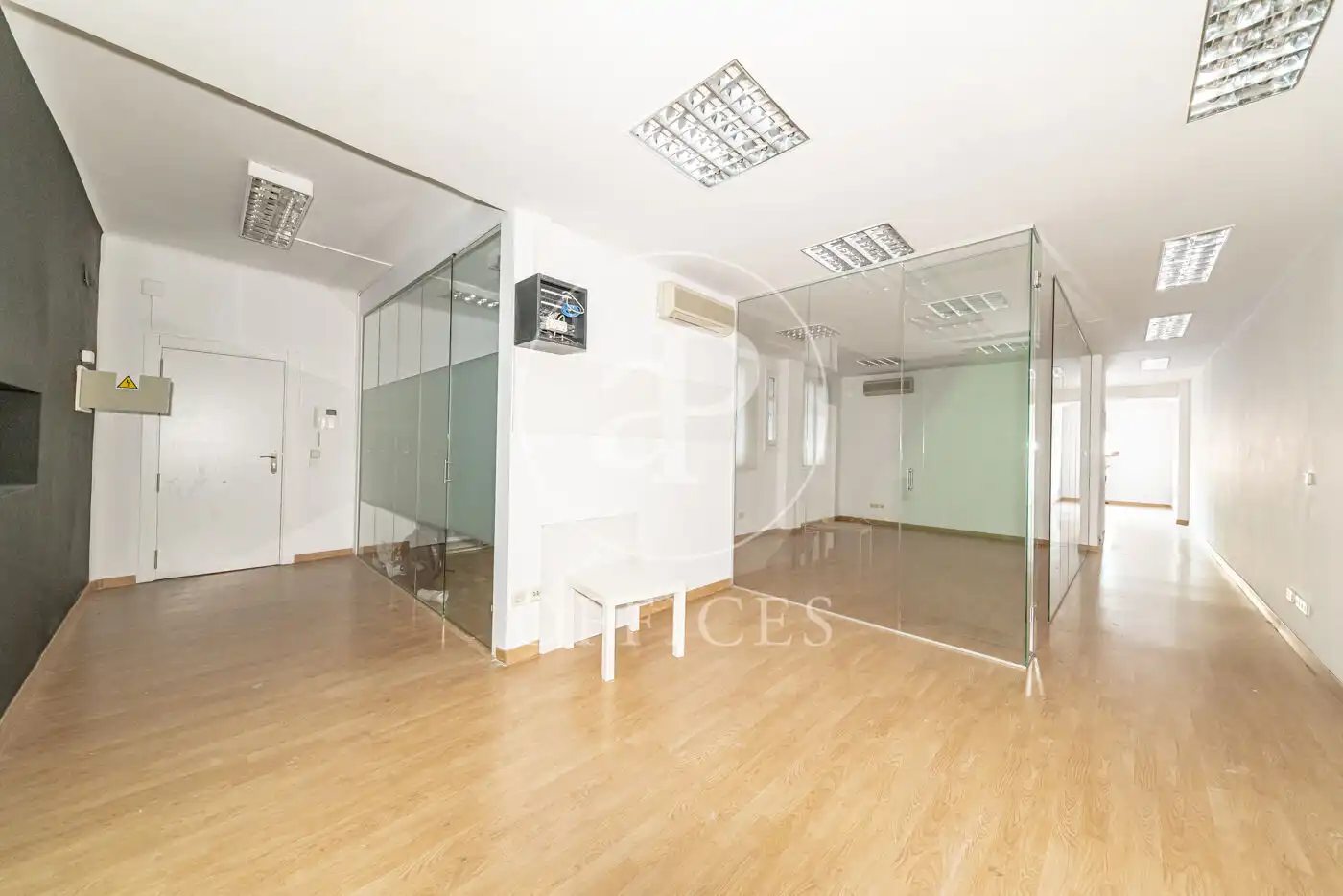 Office for rent in Madrid  with Air Conditioner