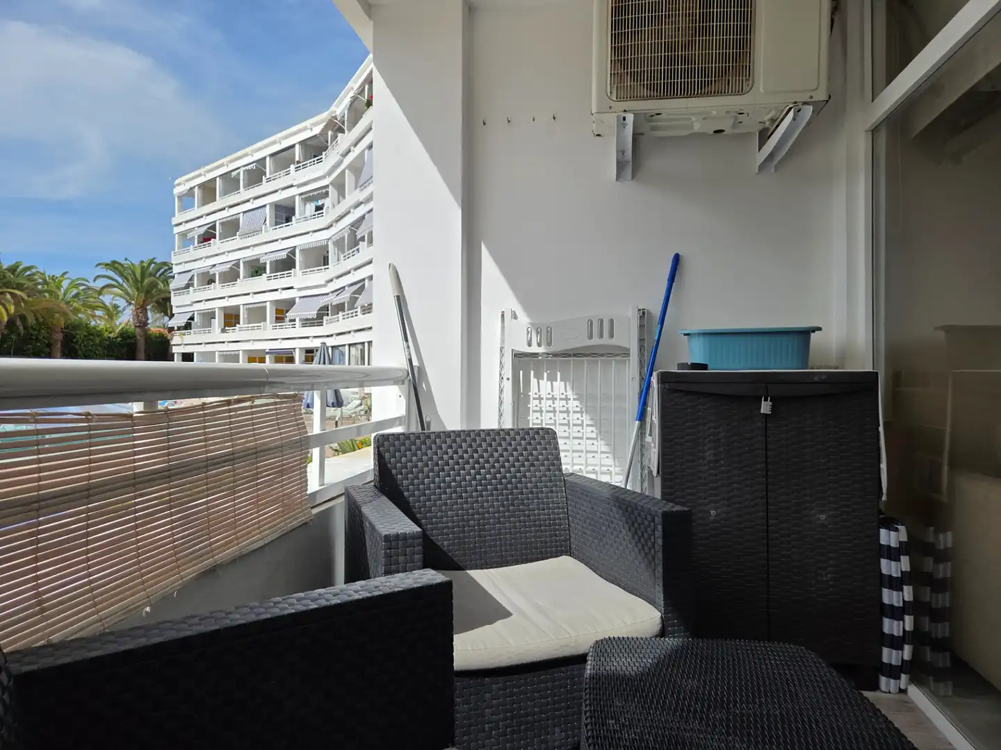 Terraza de Apartamento en venta en San Bartolomé de Tirajana con Aire acondicionado, Amueblado y Lavadora