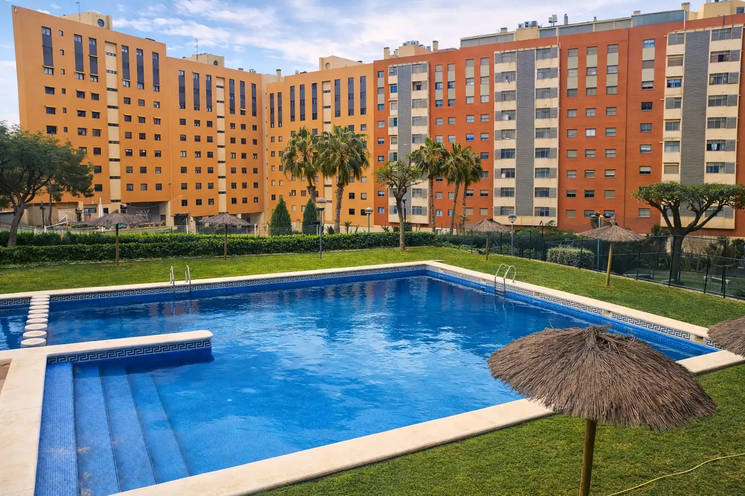 Piscina de Piso en venta en Alicante / Alacant con Aire acondicionado, Calefacción y Terraza
